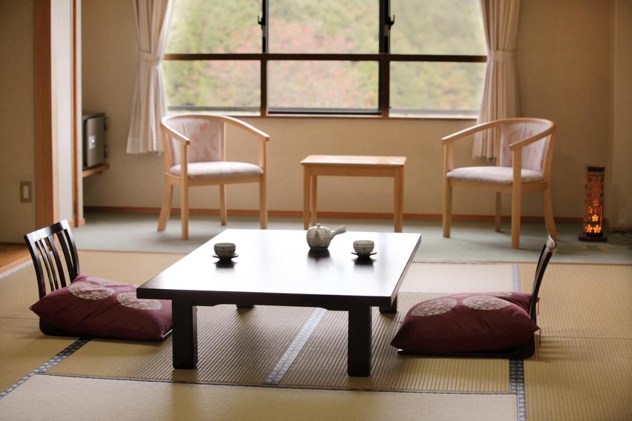 Отель Sanazawa-No-Mori Numata  Номер фото